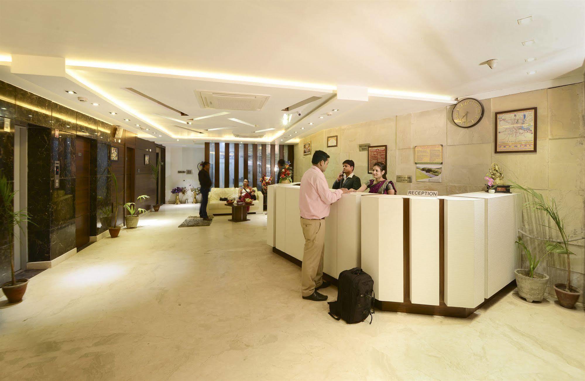 Fabhotel Plus Maniram Palace Agra  Exterior photo